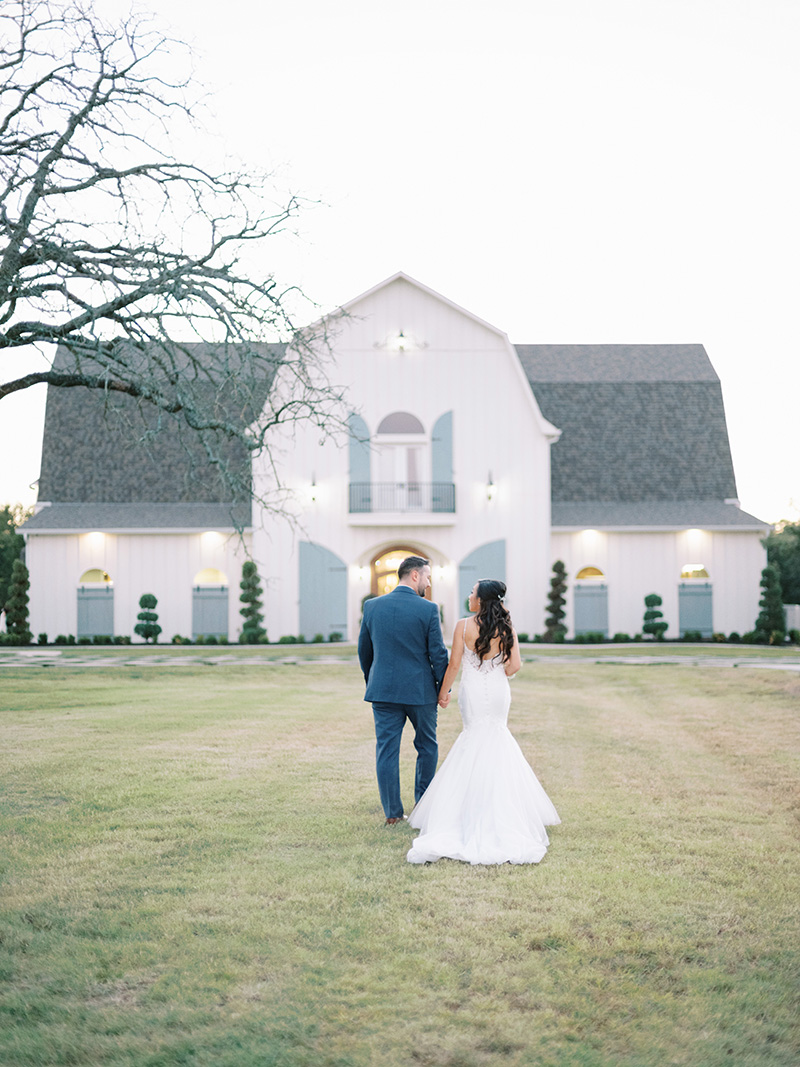 nathan-and-zoey-photography-the-french-farmhouse-wedding-venue